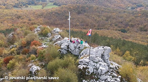 Medvjeđak – vrh Oštri Medvjeđak 
