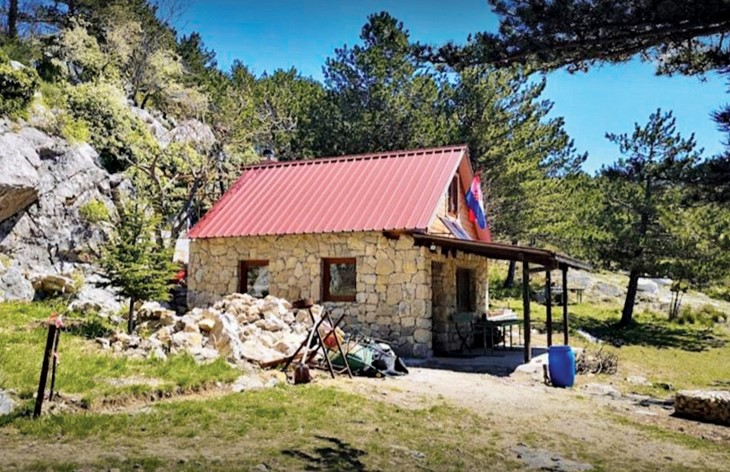 Planinarska kuća Omiška Dinara
