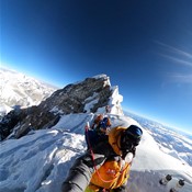 Den Eror na Mount Everestu