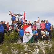 Tri vrha