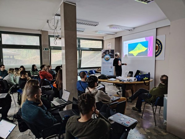 Predavanje o izradi karte, foto: Piero Anić