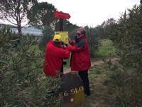 Postavljanje ploče na mjestu dodira putova E-6 i E-12 u Sečovju